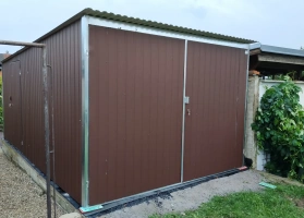 Garaże z blachy akrylowej 172