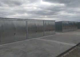 Garaże z blachy ocynkowej 63