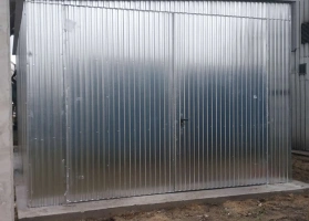 Garaże z blachy ocynkowej 37