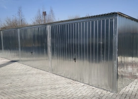 Garaże z blachy ocynkowej