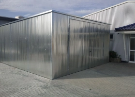 Garaże z blachy ocynkowej