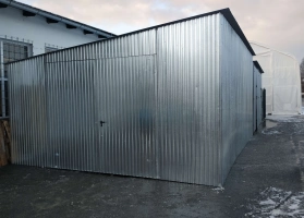 Garaże z blachy ocynkowej