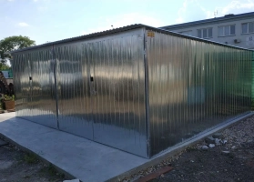 Garaże z blachy ocynkowej