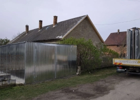 Garaże z blachy ocynkowej