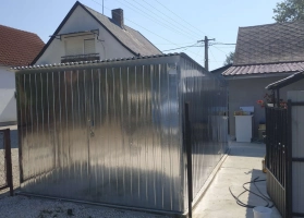 Garaże z blachy ocynkowej