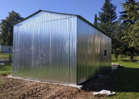 Garaże z blachy ocynkowej