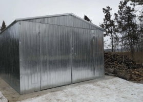 Garaże z blachy ocynkowej