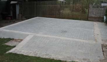 fundament + kostka brukowa