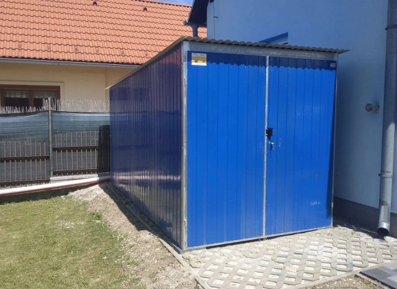 Garaże z blachy akrylowej 40