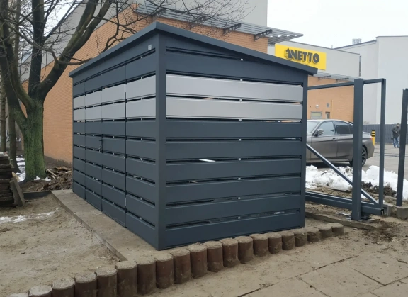 Wiaty śmietnikowe 82