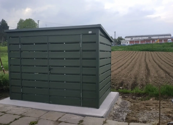 Wiaty śmietnikowe 132